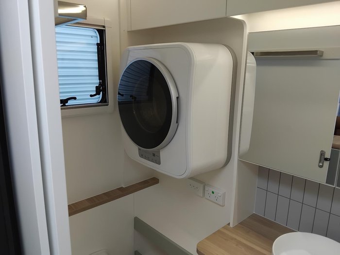 2026 New Age Caravans Manta Ray 18Ft Couples My26 Full Composite Brand New Layout