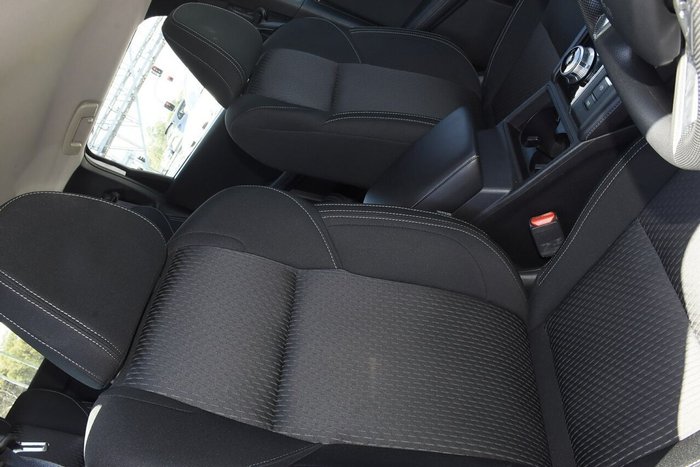 2024 Mitsubishi Outlander ES