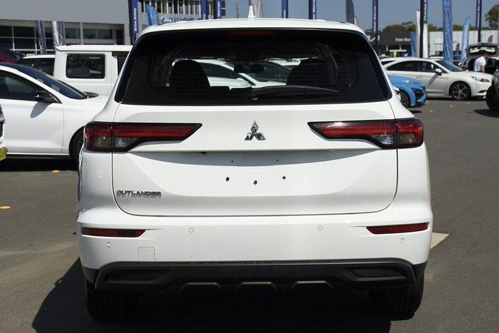 2024 Mitsubishi Outlander ES