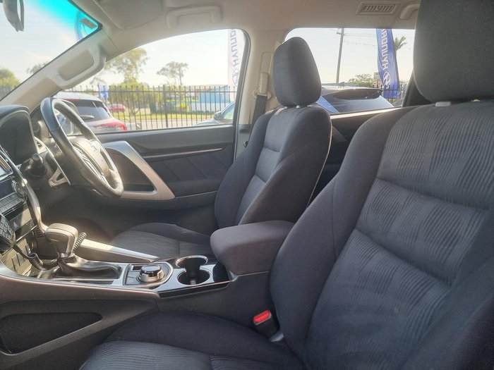 2017 Mitsubishi Pajero Sport GLX