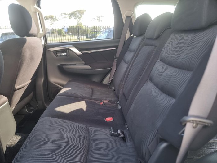 2017 Mitsubishi Pajero Sport GLX