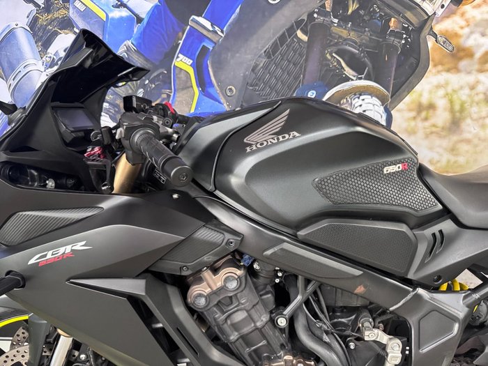 2020 Honda CBR650R BLACK