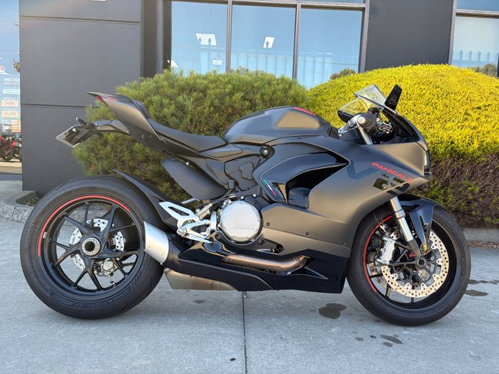 2024 DUCATI PANIGALE V2