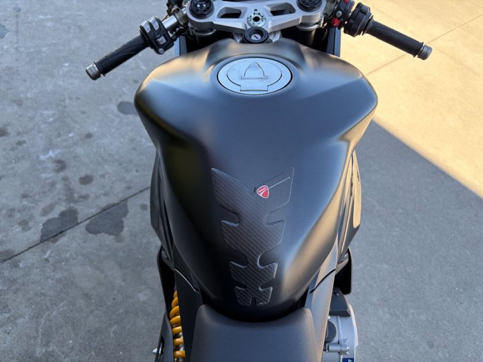 2024 DUCATI PANIGALE V2