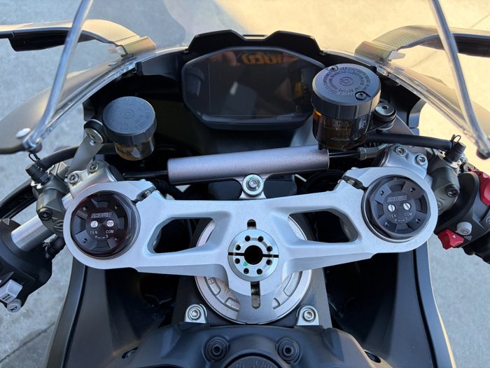 2024 DUCATI PANIGALE V2