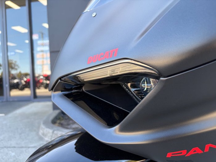 2024 DUCATI PANIGALE V2