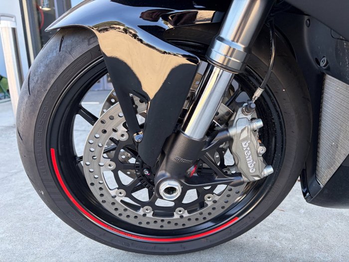 2024 DUCATI PANIGALE V2