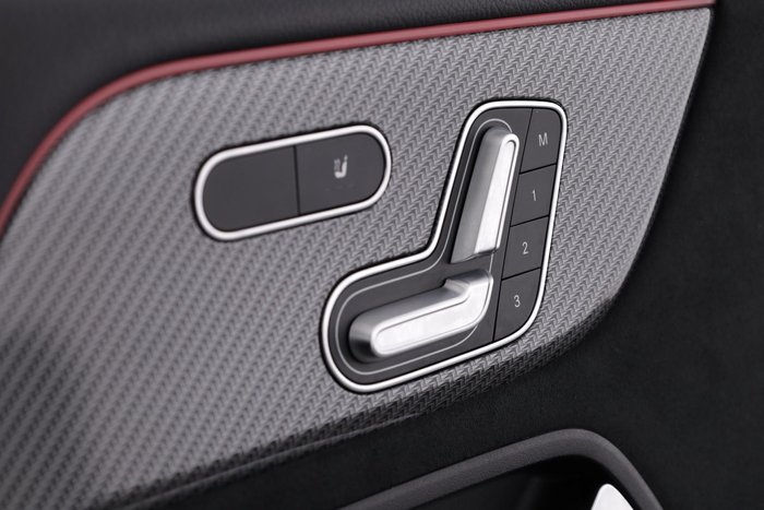 2023 Mercedes-Benz GLB-Class GLB250