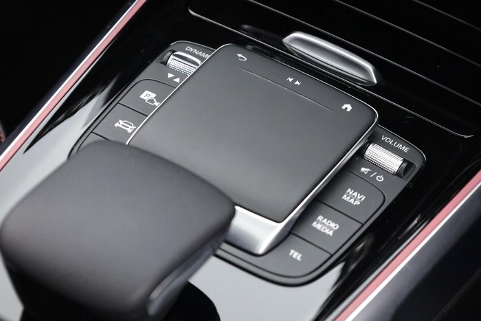 2023 Mercedes-Benz GLB-Class GLB250