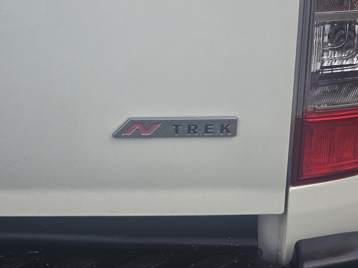 2020 Nissan Navara N-TREK D23 Series 4 4X4 Dual Range White Diamond
