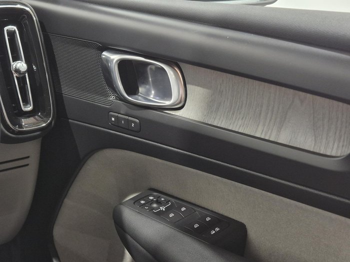 2018 Volvo XC40 T4 Inscription MY19 AWD Luminous Sand