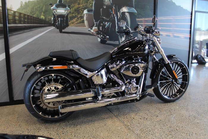 2025 Harley-davidson FXBR BREAKOUT (117) VIVID BLACK