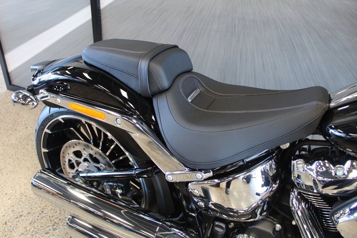 2025 Harley-davidson FXBR BREAKOUT (117) VIVID BLACK