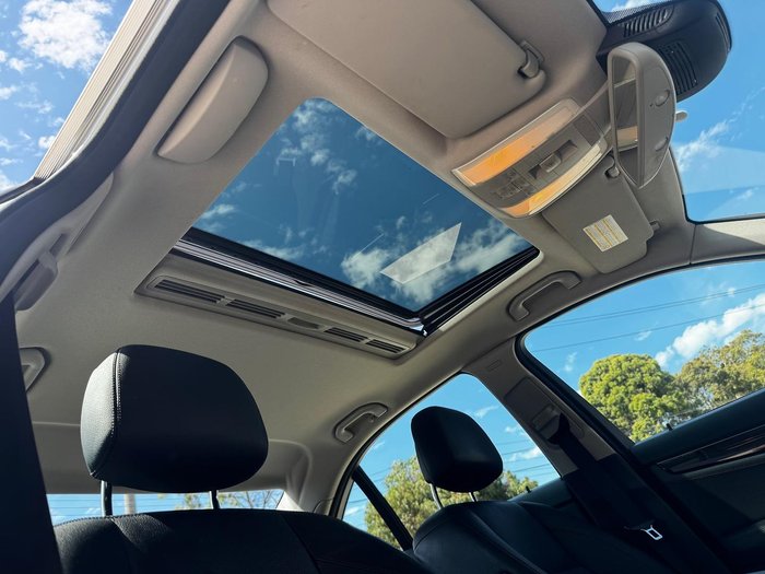 2012 Mercedes-Benz C-Class C250 BlueEFFICIENCY Avantgarde W204 MY12 Palladium silver