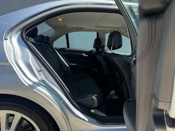 2012 Mercedes-Benz C-Class C250 BlueEFFICIENCY Avantgarde W204 MY12 Palladium silver
