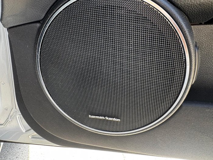 2012 Mercedes-Benz C-Class C250 BlueEFFICIENCY Avantgarde W204 MY12 Palladium silver