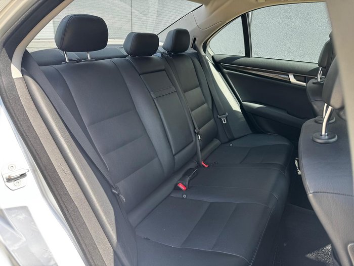 2012 Mercedes-Benz C-Class C250 BlueEFFICIENCY Avantgarde W204 MY12 Palladium silver