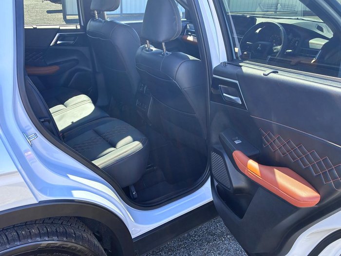 2024 Mitsubishi Outlander Exceed Tourer