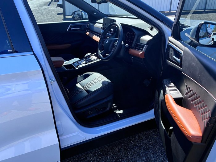 2024 Mitsubishi Outlander Exceed Tourer