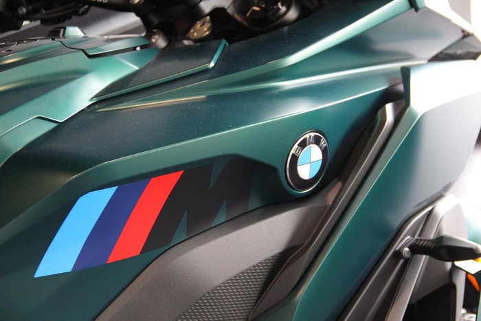 2025 BMW M 1000 XR M 1000 Green