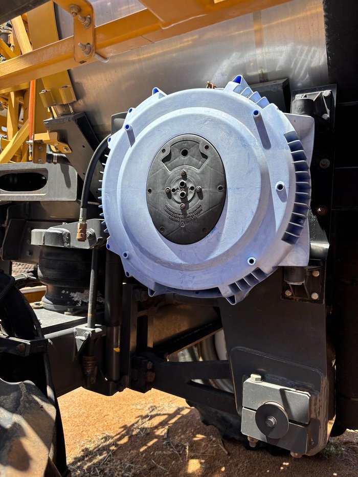 2012 Rogator 1300 Self propelled Sprayer