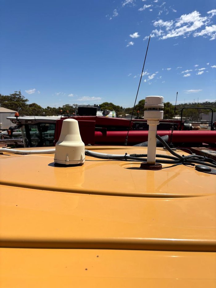 2012 Rogator 1300 Self propelled Sprayer