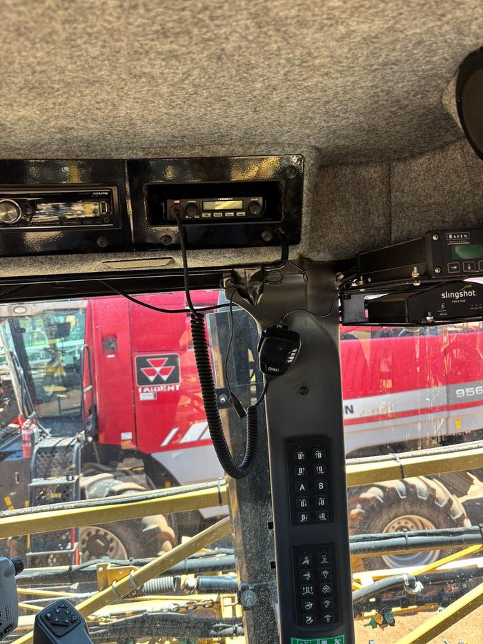 2012 Rogator 1300 Self propelled Sprayer