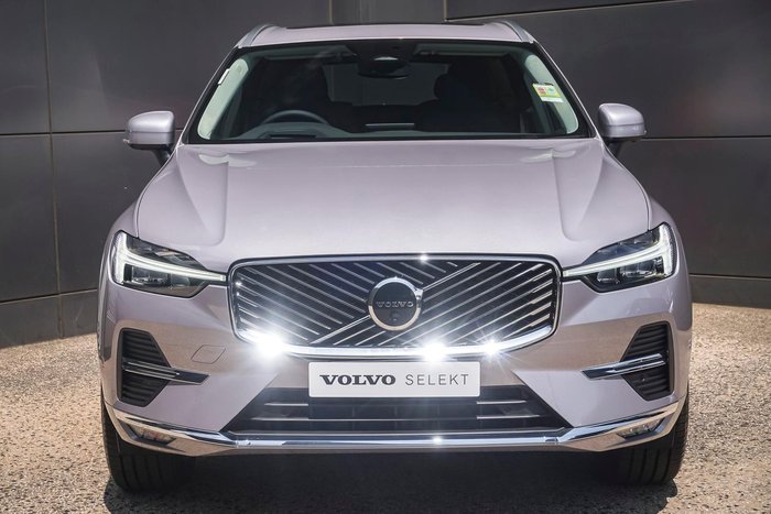 2025 Volvo XC60 Plus B5 Bright