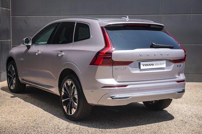 2025 Volvo XC60 Plus B5 Bright