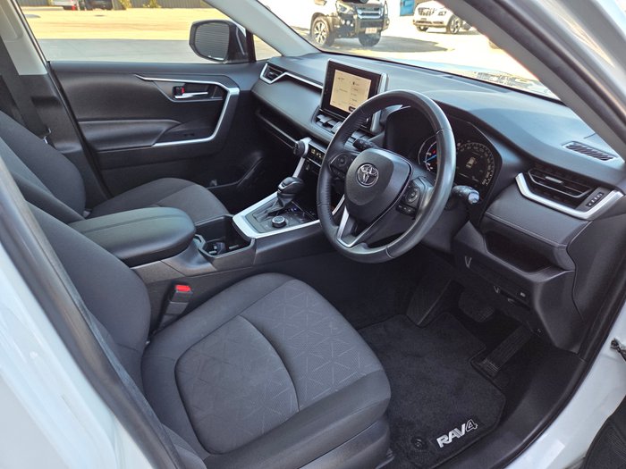 2023 Toyota RAV4 GXL