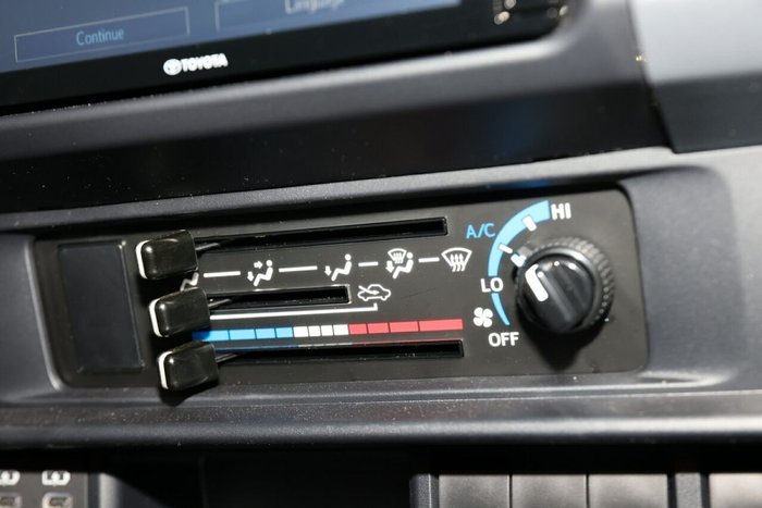 2025 Toyota Landcruiser GXL