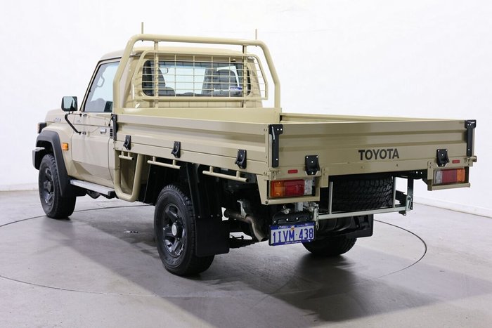 2025 Toyota Landcruiser GXL