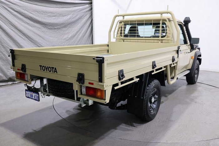 2025 Toyota Landcruiser GXL