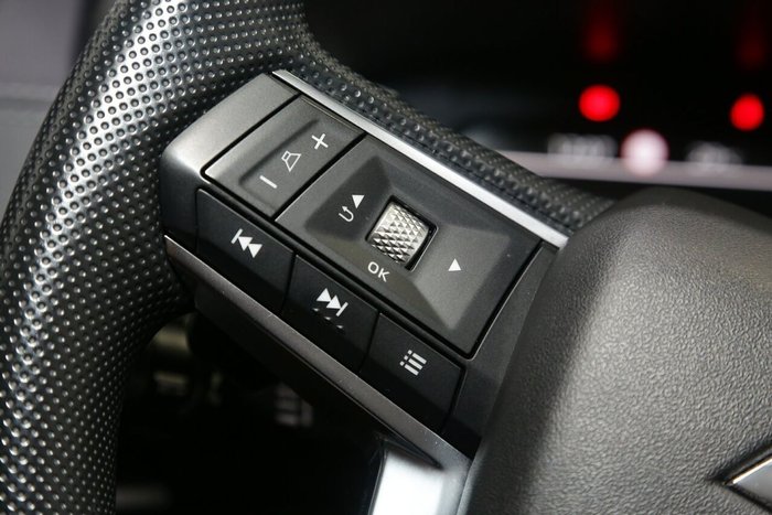 2024 Mitsubishi Outlander ES