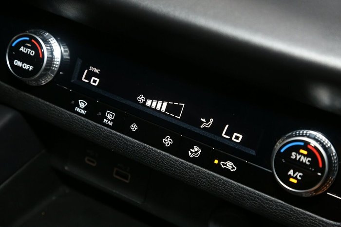 2024 Mitsubishi Outlander ES