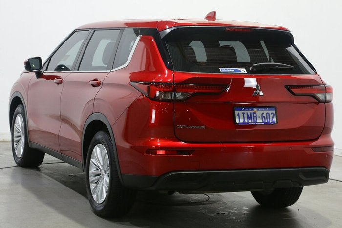 2024 Mitsubishi Outlander ES