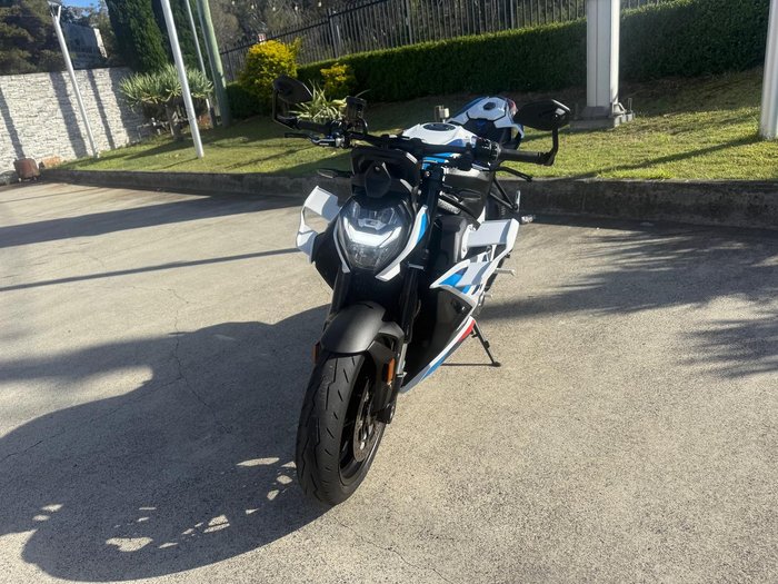 2024 BMW M 1000 R