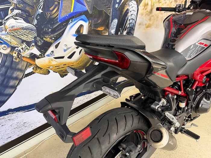 2025 Kawasaki Z900 (ZR900) Grey