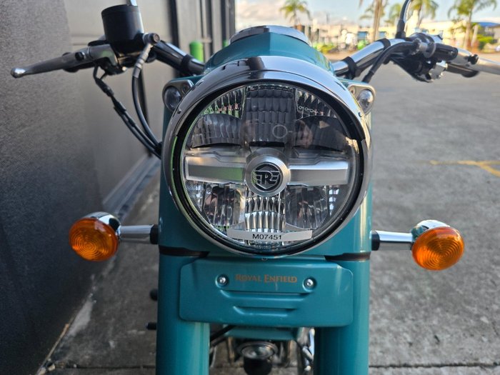 2025 Royal Enfield 2025 Royal Enfield 650CC Classic 650 MID Teal Green