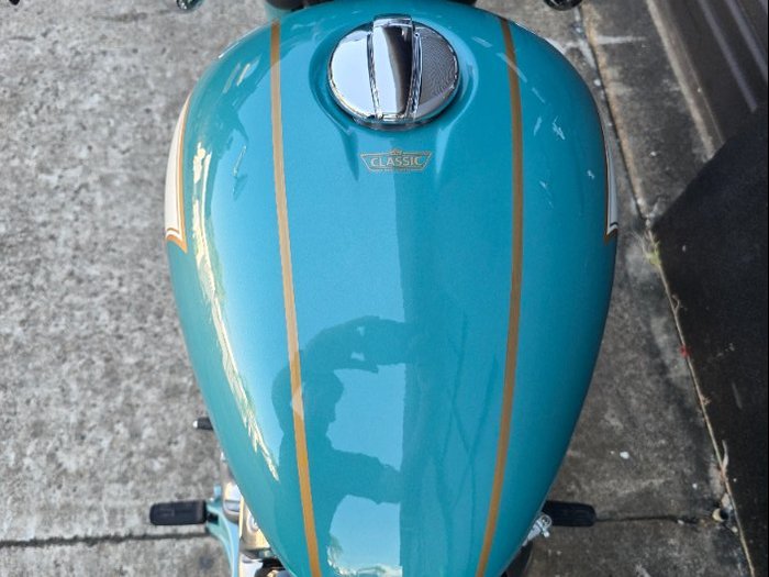 2025 Royal Enfield 2025 Royal Enfield 650CC Classic 650 MID Teal Green