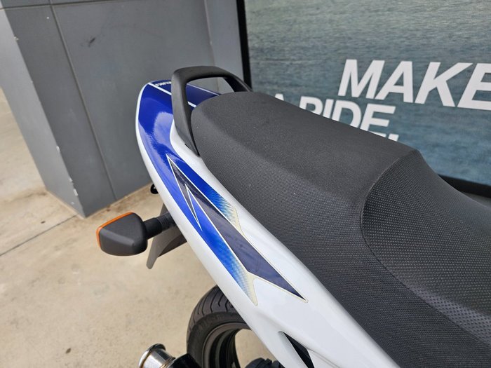 2008 Suzuki GS500F (FULL FAIRING) WHITE/BLUE