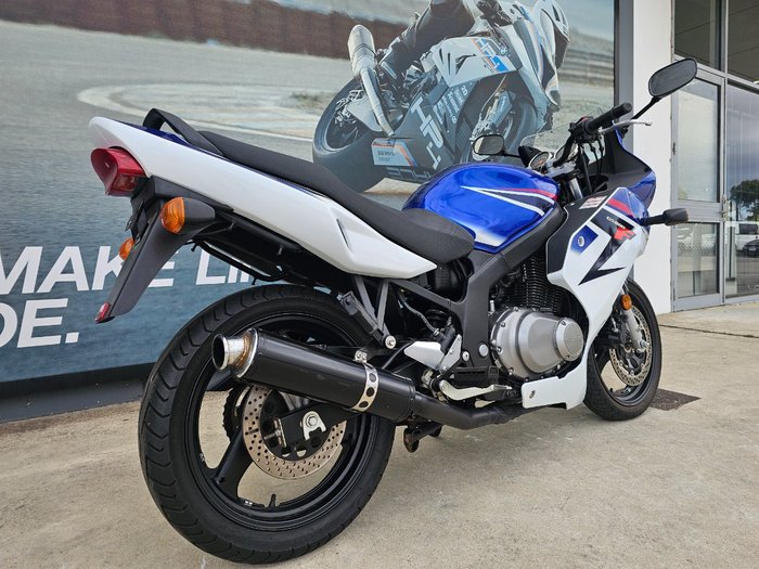 2008 Suzuki GS500F (FULL FAIRING) WHITE/BLUE