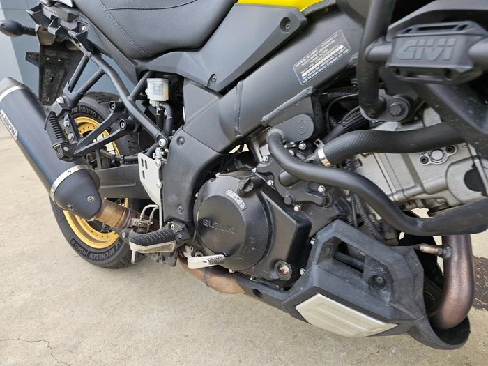 2017 Suzuki V-STROM 1000XT (DL1000XA) Yellow