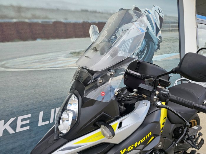 2017 Suzuki V-STROM 1000XT (DL1000XA) Yellow
