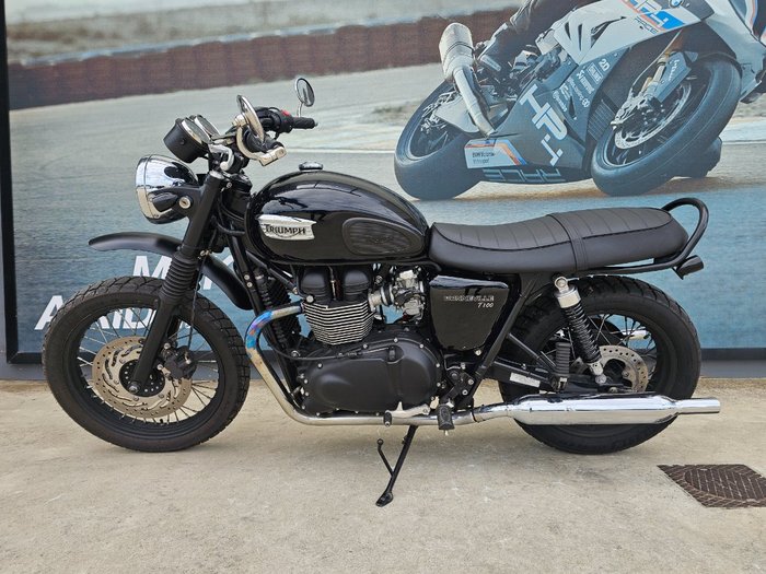 2015 Triumph BONNEVILLE T100 BLACK Black