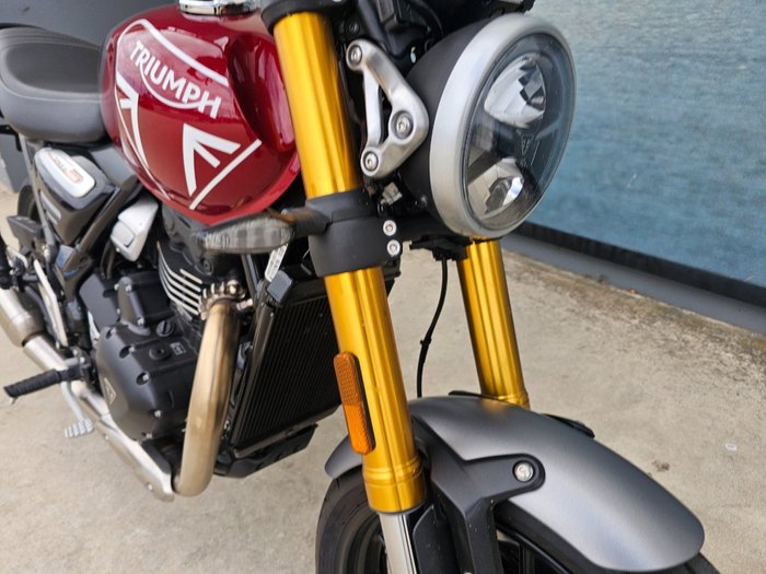 2024 Triumph SPEED 400 Red