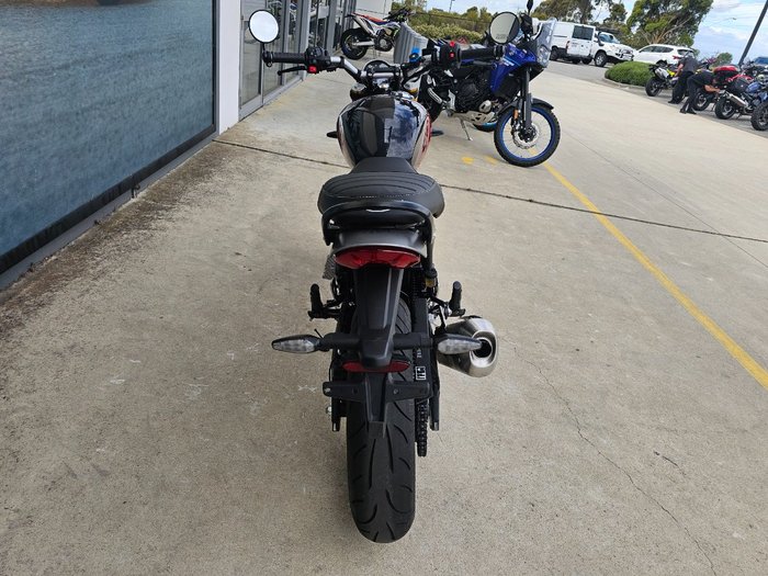 2024 Triumph SPEED 400 Red