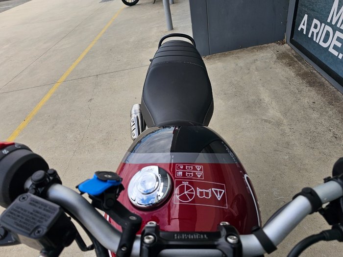 2024 Triumph SPEED 400 Red