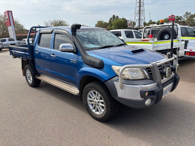 2014 Toyota Hilux HILUX 4x4 3.0L T/D D/C A/T SR5 1R77200 002 Tidal Blue