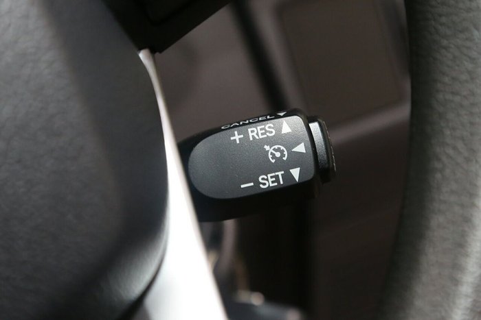 2025 Toyota Landcruiser GXL